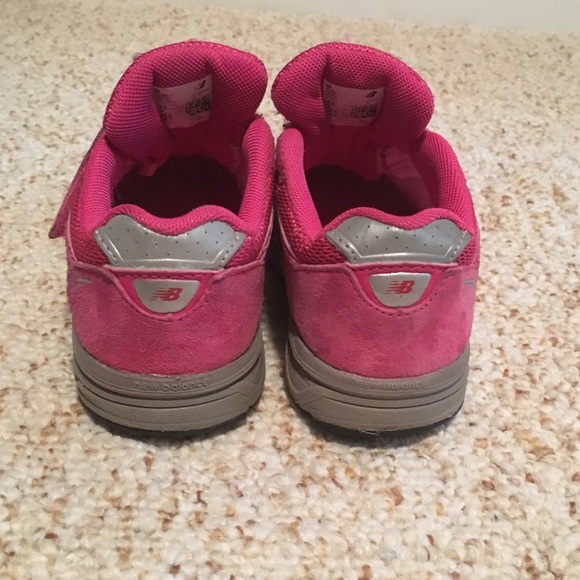 New Balance - Girl’s 990v4 Tennis Shoes - Picture 4 of 7